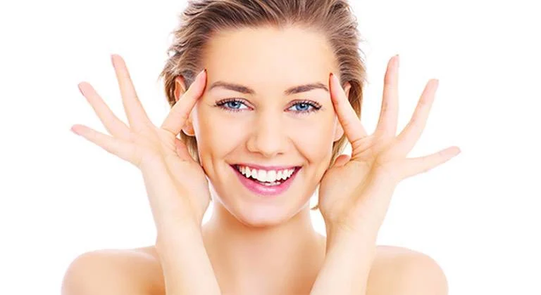 Facecare_10_beauty_routines_normal_skin_ret_768x420_6eb0e0e1-69cf-4d7b-8ce8-aa16776a0ec8