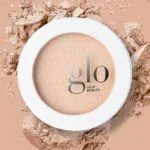 Glo Skin Beauty ŠVYTĖJIMO SUTEIKIANTI PUDRA / SKIN GLOW POWDER HIGHLIGHTER Champagne: Soft Gold